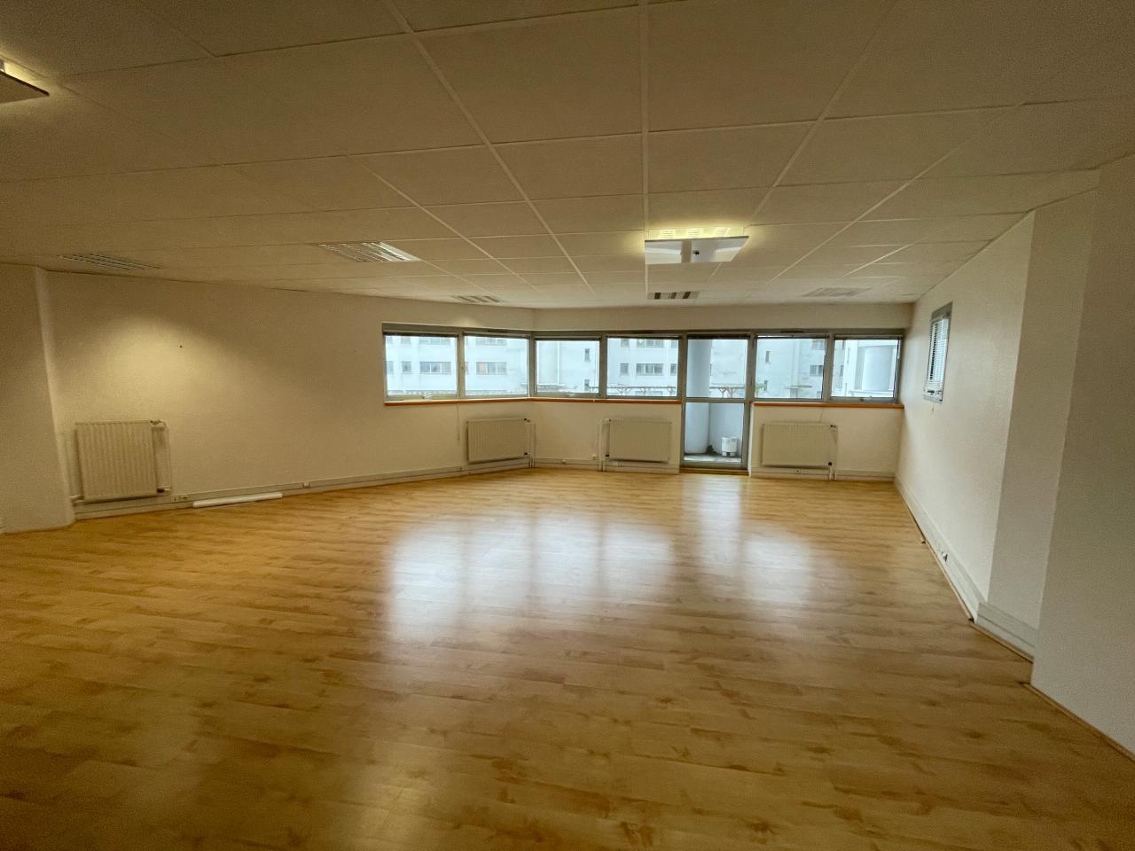 Bureau Nantes 867m² Vente bureau Nantes Loire-Atlantique OVBUR2529557 3